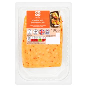 Co-op British Cheddar with Sweetfire Chilli 130g