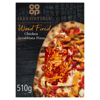 Co-op Irresistible Wood Fired Chicken Arrabbiata Pizza 510g