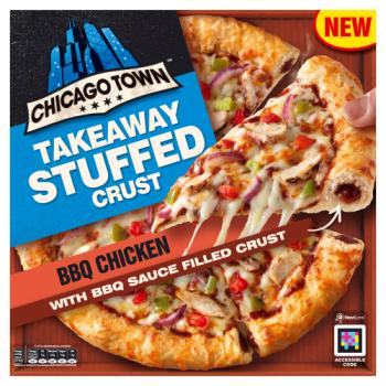 Chicago Town Takeaway Stuffed Crust BBQ Chicken with BBQ Sauce Filled Crust 668g