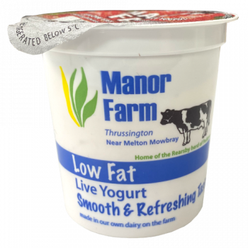Manor Farm Low Fat Live Strawberry Yogurt 125g 